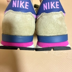 NIKE   24㎝　美品スニーカー　インターナショナリストの画像