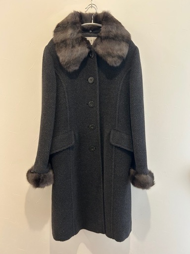 GRES parisダークグレーのファー取り外し可能アルパカ　ウール混コート 公式 GRES parisダークグレーのファー付きアルパカ Lサイズ ウール混コート