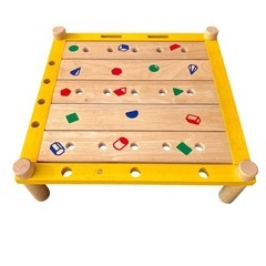 指先知育玩具★I'm TOY  カーペンターテーブルの画像