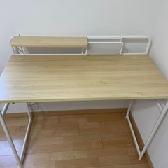 パソコンデスク
の画像