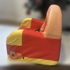 アンパンマンソファーの画像