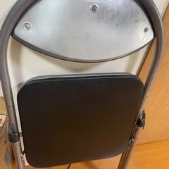 パイプ椅子の画像