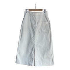 【美品】UNIQLO コーデュロイタイトスカート スリット入り ホワイト W61の画像