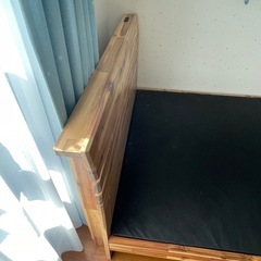 ナチュラルウッド セミダブルベッドフレームの画像