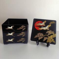 三段重箱　漆器『松と鶴亀』金彩　横約21×高さ約18.8cmの画像