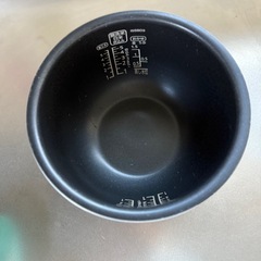 先着順にて現在商談中です。取引中断となった場合のみメッセージさせていただきます
アイリスオーヤマ炊飯器の画像