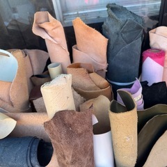 レザー　生地　牛革　本革　まとめ売り　大量　54本の画像