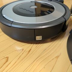 iRobot ルンバ（Roomba）2台の画像