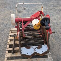 ニプロ松山  トラクター用 掘取機 BL65SDー１S です。ＰＴＯジョイント、トップリンク付きです。の画像