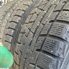 アルミホイールタイヤの画像