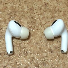 ワイヤレスイヤホン、ホワイト、充電ケース付きの画像