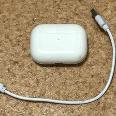 ワイヤレスイヤホン、ホワイト、充電ケース付きの画像