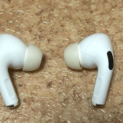 ワイヤレスイヤホン、ホワイト、充電ケース付きの画像