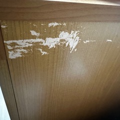 ガラス戸付き飾り棚の画像