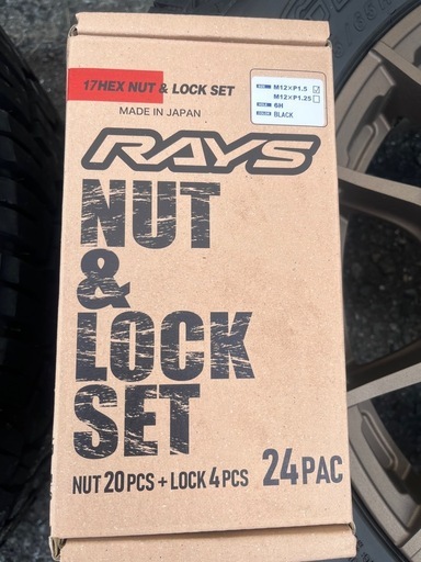 値下げRAYS 17インチ ホイールセット YOKOHAMAタイヤ　ロックナット