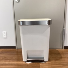 ステップダストボックス【町田市再生家具】　1209の画像