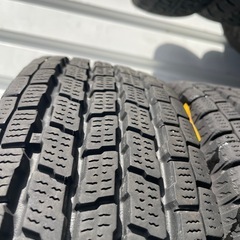 ヨコハマタイヤ145/80-12スタッドレスの画像