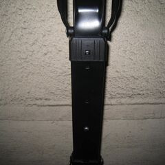 大阪市内より　サイドテーブル　高さ調整可能＆角度調整可能　パソコン　寝室ベッド横の画像