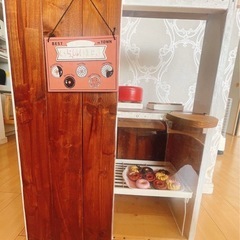 ハンドメイド 木製キッチン おもちゃ　おままごとセットの画像
