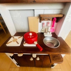 ハンドメイド 木製キッチン おもちゃ　おままごとセットの画像