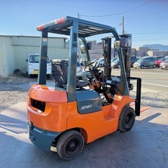 トヨタ　フォークリフト　7FGL10 ガソリン　1000kg　マニュアル　　使用時間少ない1596時間　全国陸送可　下取OKの画像