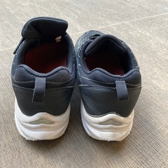 〈SYUNSOKU〉黒スニーカー21.5㎝の画像