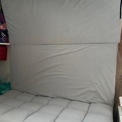 ソファーベッドの画像