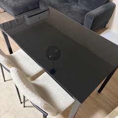 引き取り先決定　ダイニングテーブル(チェア2脚セット)の画像