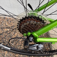 TREK FX7.4 緑 屋内保管の画像