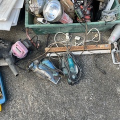 問い合わせ殺到のため一時ストップ
電動カンナ、投降機の画像