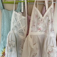 桂由美☆新品未使用品タグ付き他☆エプロン4枚の画像