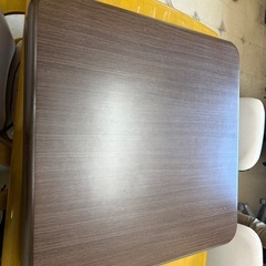 リビングコタツの画像