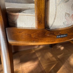 【短期間限定】カリモク製木の椅子の画像