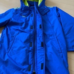 umbro   ベンチコート　160cm
の画像