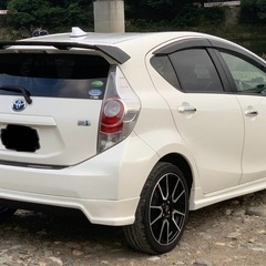 トヨタ　アクア　の画像