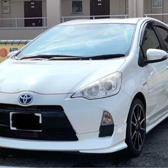 トヨタ　アクア　