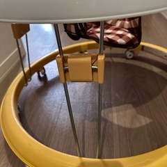ベビー歩行器の画像