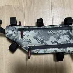 12月11日投稿終了 良品 ブラックバーン アウトポストフレームバッグ スモールの画像