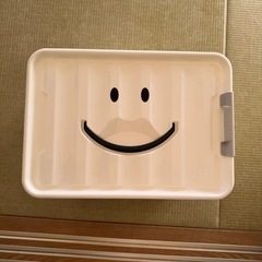 stacksto 〔 バケット M 25L 〕 収納BOX スクエア　スマイル　収納ボックスの画像