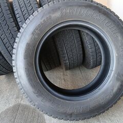 ブリヂストン BLIZZAK 205/70R16 中古タイヤ ６本の画像