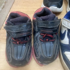 子供の靴 汚れありセットの画像