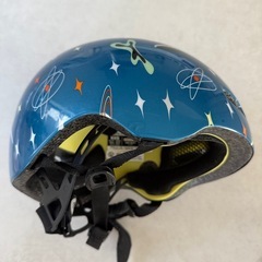 Nutcase 宇宙柄 子ども用ヘルメットの画像