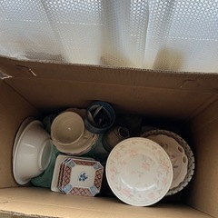 お皿多種混合の画像