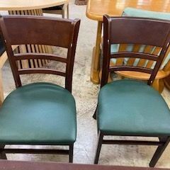 ID:709911　ダイニング４点セット　※キズ複数ありの画像