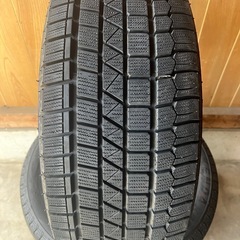 中古バリ溝スタッドレスタイヤ225/50R17 94Q組み換え無料の画像