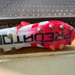 サッカースパイクadidasプレデターの画像