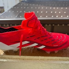 サッカースパイクadidasプレデターの画像