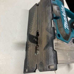 I2512-244 makita マキタ ボードカッター SD180D バッテリーなし 通電確認済みの画像