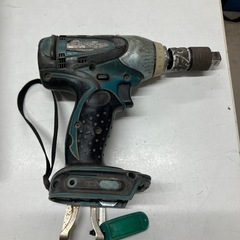 I2512-245.makita マキタ インパクトレンチ TW251D 通電確認済み 中古 ケースの外側が朽ちてきて開きませんの画像