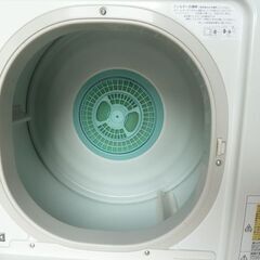 【中古】東芝 電気 衣類乾燥機 ED-608 乾燥容量 6.0kg ドラム式 からみまセンサー ターボ乾燥 乾燥機 ピュアホワイト 2023年の画像